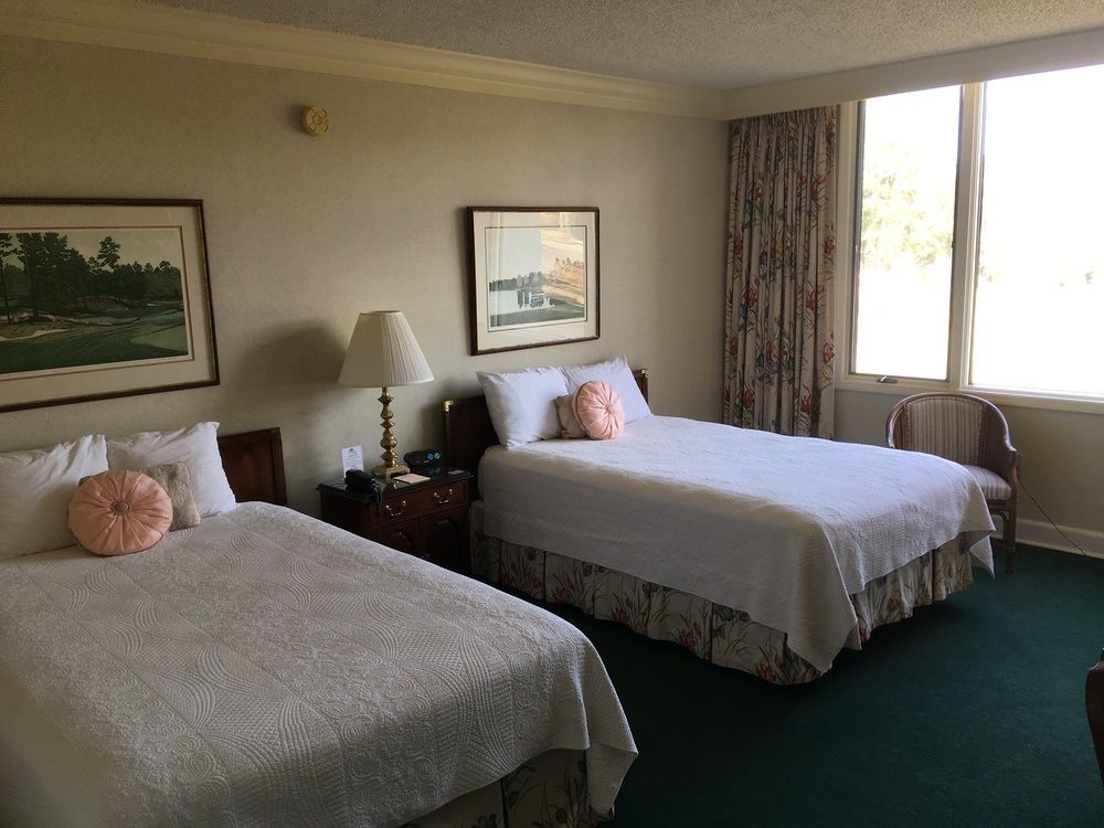 The Inn At Houndslake Aiken Bagian luar foto