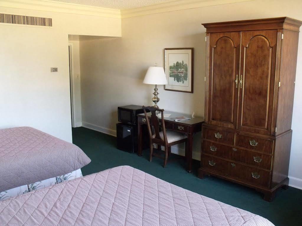 The Inn At Houndslake Aiken Bagian luar foto